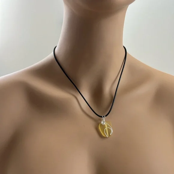 Summer Yellow Sea glass Wave Wirework Necklace with Black Cord - Picture 4 of 5